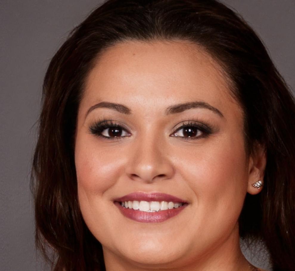 Leonore Vandewalle, lead instructor with financial counseling background